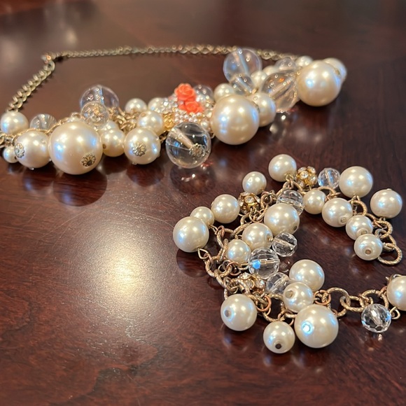 Statement necklace & bracelet set  faux pearls and beads set custom jewelry - Picture 13 of 16